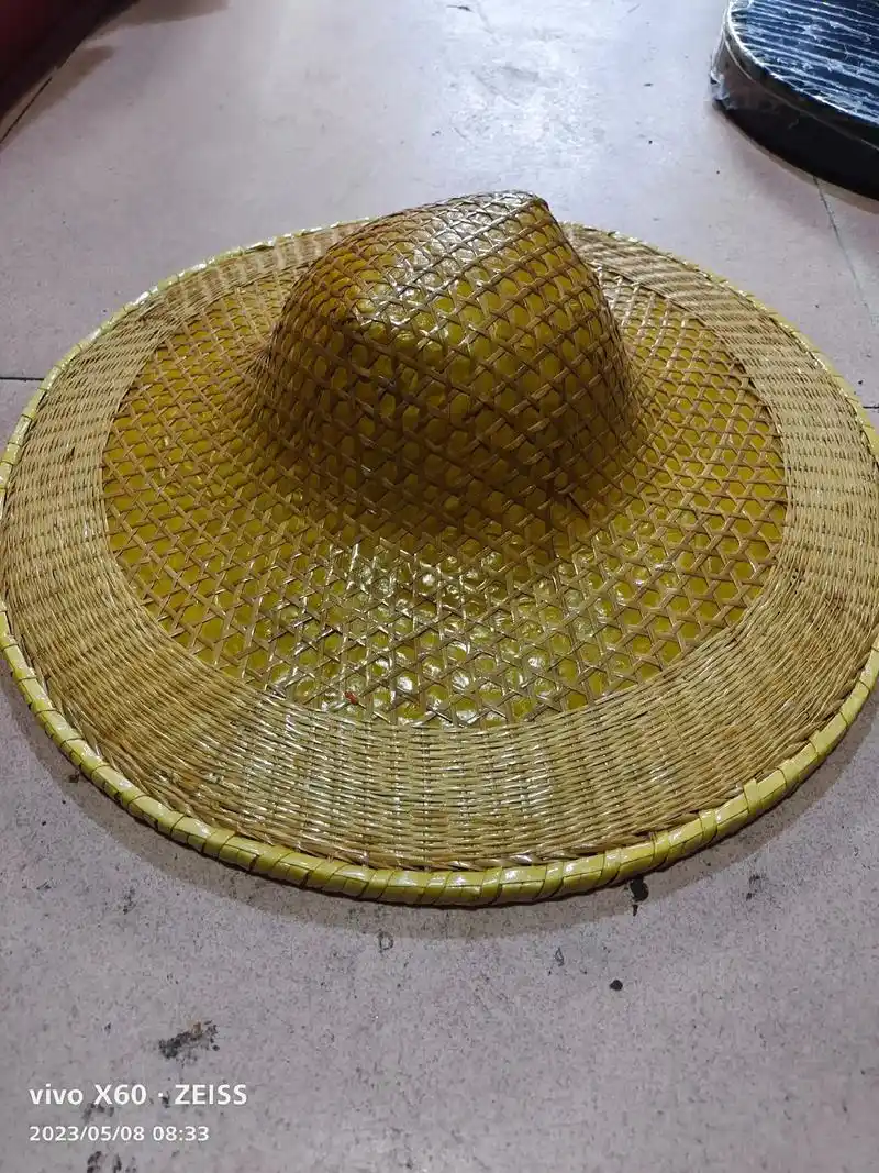 Round hat